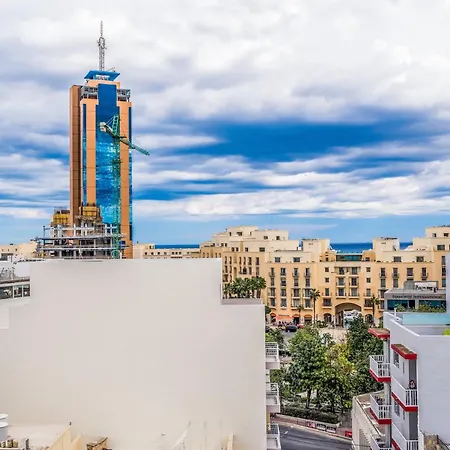 Bnbnova - Private Penthouse With Terrace Spinola Bay Apartment *